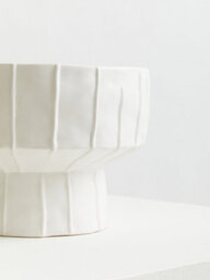 Orsina Ceramic White Vase, Versatile Pottery Vase, Compact And Lightweight Ceramic Vase For Artificial Flowers - thumbnail 4