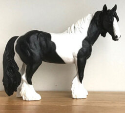 Animal Crackers Large 26Cm Piebald Black & White Cob Figurine By Leonardo,  Gift Boxed - thumbnail 5