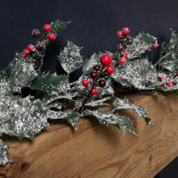 Samuel Alexander 1.8M Frosted Green Holly Leaf & Berry Glitter Garland Christmas Decoration - thumbnail 7