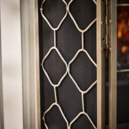 Dibor Vintage Style Pewter Marrakesh Footed Fireplace Guard Fire Screen Guard H63Cm X W106Cm - thumbnail 6