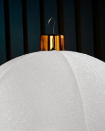 WeRChristmas Inflatable Tinsel Christmas Bauble, White, 76 Cm - thumbnail 3