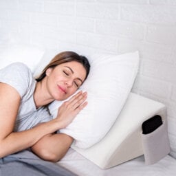 Costway Full Size Bed Wedge Pillow Bolster Triangle Pillow Long Gap Filler Side Pocket - thumbnail 3