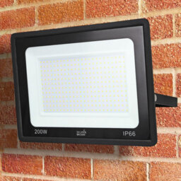 Taylor & Brown 200W Led Floodlight, Ip66 Waterproof Outdoor Security Light, 6500K Cool White For Yard, Garage, Garden, Streets - thumbnail 4