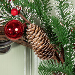 Samuel Alexander 50Cm Christmas Pinecone Wreath With Red Berries And Baubles - thumbnail 5