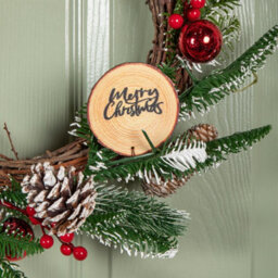 Samuel Alexander 50Cm Christmas Pinecone Wreath With Red Berries And Baubles - thumbnail 4