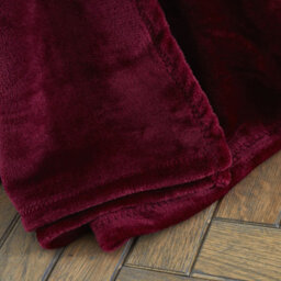 Catherine Lansfield Downstairs Living Extra Large Raschel Velvet Touch Soft 200X240Cm Blanket Throw Red - thumbnail 3