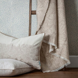 Morris & Co Marigold Jacquard Throw, Stone, 130 X 170Cm - thumbnail 5