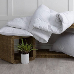 Belledorm Hotel Duck Plain Duvet White (King) - thumbnail 3