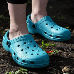 Town & Country Outdoor & Home Casual Cloggies Teal Size 6 - thumbnail 2