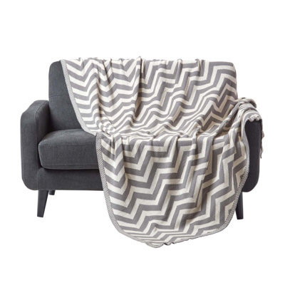 Homescapes Grey Chevron Cotton Knitted Throw, 130 X 170 Cm - image 1