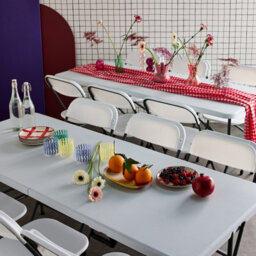Sweeek - Pair Of Folding Plastic Reception Tables With 12 Chairs White 180X69.5X73.5 Cm - Fiesta - thumbnail 3