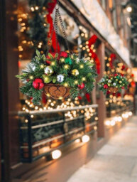 Amorly 1Pc Artificial Christmas Hanging Basket Decorated For Dining Table, Wall, Indoor Outdoor Decor - thumbnail 5