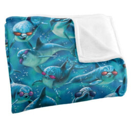 Royce Mcclure Mod Squad Silky Dolphin Supersoft Blanket Blue/red (152Cm X 127Cm) - thumbnail 3