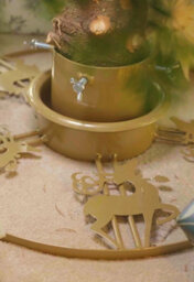 Decorative Reindeer Christmas Tree Stand Made From Durable Steel (Festive Gold) - thumbnail 5