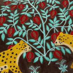 Wylder Aritra Embroidered Velvet Cushion Cover - thumbnail 4