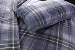 Homes & Linen Duvet Cover Set Printed Checked Reversible Wesley Quilt Cover Bedding Set - thumbnail 2