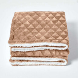 Homescapes Light Brown Geometric Triangle Velvet Throw 200 X 230 Cm - thumbnail 2