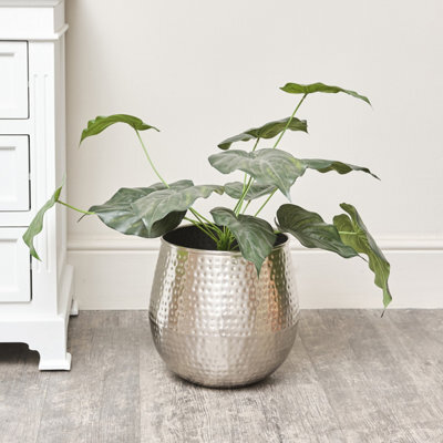 Melody Maison Medium Silver Hammered Metal Planter - image 1