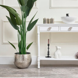 Melody Maison Medium Silver Hammered Metal Planter - thumbnail 2