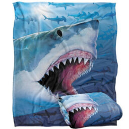 Royce Mcclure Silky Great White Shark Supersoft Blanket Multicoloured (152Cm X 127Cm) - thumbnail 2
