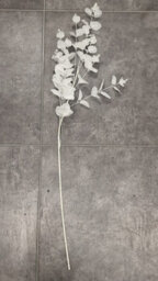 Deenz Set Of 2 Stems Metallic Silk Leaves Eucalyptus Spray Coated In Plastic Artificial Plant Rustic Centrepiece White 90X20X8 Cm - thumbnail 6