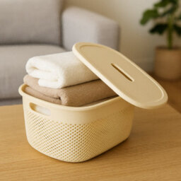 Medium Oval Plastic Storage Basket With Lid - Compact Ventilated Organiser For Home & Bathroom 28X22X15Cm - thumbnail 4