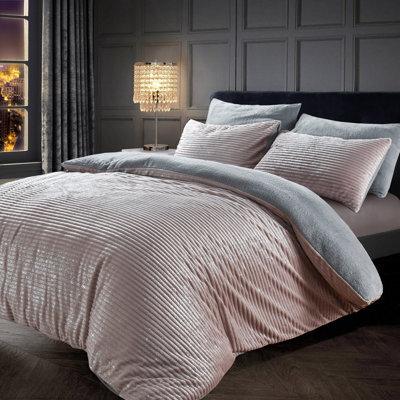 Velosso Teddy Fleece Duvet Cover & Pillowcase Set - Luxury Bedding For Modern Bedroom Look, Machine Washable - Blush Pink