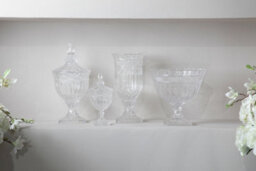 Orsina Footed Vase With Square Base, White Polyresin Design With Textured Finish, Ideal For Displaying - thumbnail 2