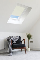 Bloc Blinds Cream Blackout Blind For Velux Roof Window Size   Uk08, White Frames - thumbnail 3