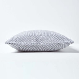 Homescapes Cotton Grey Halden Chevron Cushion Cover, 60 X 60 Cm - thumbnail 2