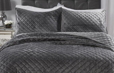 Emma Barclay Regent Crushed Velvet Quilted Bedspread