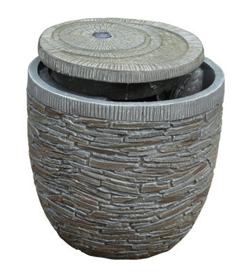 Vossmoon Skelwith Garden Water Fountain - Mains Powered