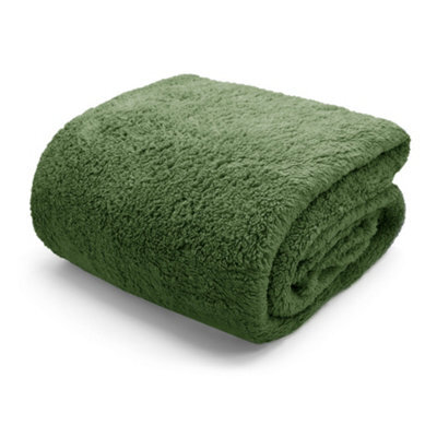 Velosso Teddy Fleece Duvet Cover & Pillowcase Set - Button Enclosure, Machine Washable Bedroom Essentials - Olive
