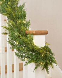 WeRChristmas Pre-Lit Cypress Fir Garland, 9 Ft - thumbnail 3