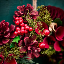 Dibor 30Cm Cluster Berries Xmas Festive Decor Front Door Wreath Christmas Wreath - thumbnail 4