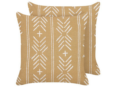 Beliani Set Of 2 Decorative Cushions Banyan Cotton 45 X 45 Cm Sand Beige Geometric Pattern - image 1