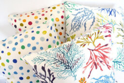 Just So Home Garden/kitchen Scatter Cushion 43Cm Zipped (Coral, Spots)