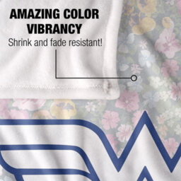 DC comics Wonder Woman Silky Floral Logo Blanket Grey/multicoloured (One Size) - thumbnail 4