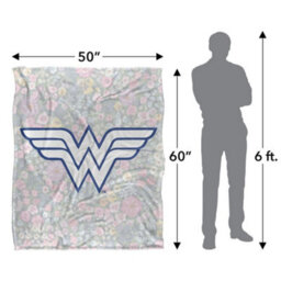 DC comics Wonder Woman Silky Floral Logo Blanket Grey/multicoloured (One Size) - thumbnail 5