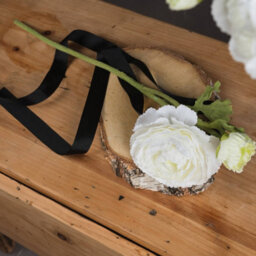 Hill Interiors Uk Homeliving White Ranunculus Spray - thumbnail 2