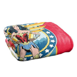 DC comics Wonder Woman Stand Tall Silky Supersoft Blanket Red (One Size) - thumbnail 3