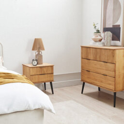 Wyld And Coco Everpine Modern Chest Of Drawers In Light Pine, 4 Drawers, W100 X D45 X H91Cm - thumbnail 2