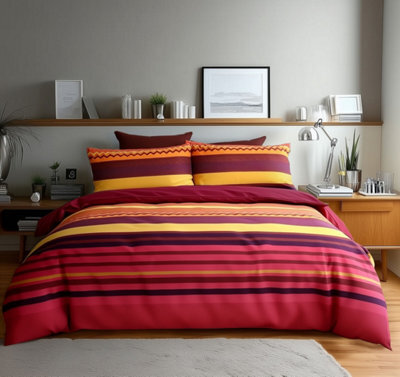 Duvet Cover And Pillowcase Set Zig Zag Stripe Design Polycotton Bed Linen Red - image 1