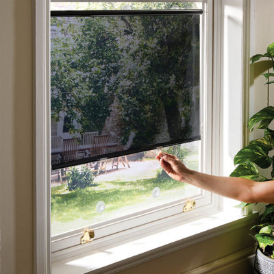 Roller Blind With Suction Cup Sunscreen, Instant Fit Blinds With Glare Reduction & Privacy Protection, 150Cm X 72Cm - image 1