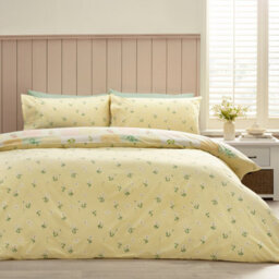 Catherine Lansfield Daisy Patchwork Reversible Double Duvet Cover Set With Pillowcases Yellow - thumbnail 2