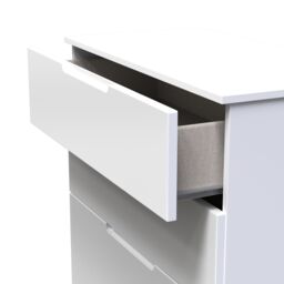 Messina Ready Assembled Matt White No Effect 4 Drawer Deep Chest (H)1067mm (W)740mm (D)390mm - thumbnail 4