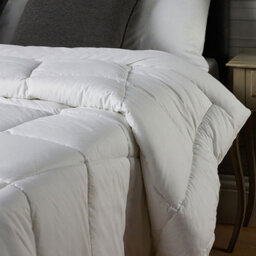 Julian Charles Home Luxury Feels Like Down 13.5 Tog Duvet - thumbnail 4