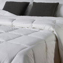 Julian Charles Home Luxury Feels Like Down 13.5 Tog Duvet - thumbnail 2