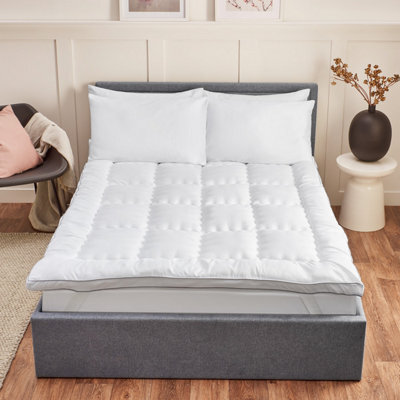 Home Treats Mattress Topper Small Double Thick Comfortable Quilted Bed Topper With Elastic Straps  1200mm X 1900mm - image 1