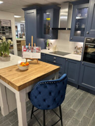 Lamboro Mayfair Velvet Kitchen Bar Stool, Extra Padded Seat, Powder Coated Black Legs & Footrest, Home Bar & Breakfast Barstool, Blue - thumbnail 9